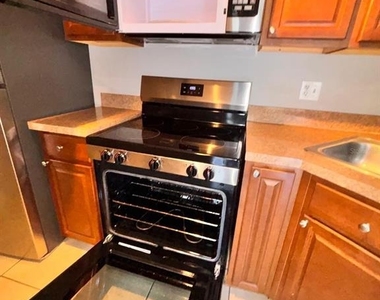 6004 Westgate Drive - Photo Thumbnail 6