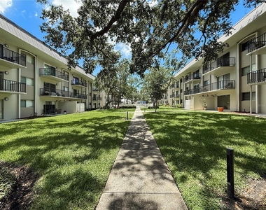 4607 W Fig Street - Photo Thumbnail 19