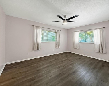 4607 W Fig Street - Photo Thumbnail 15