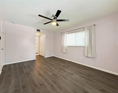 4607 W Fig Street - Photo Thumbnail 16