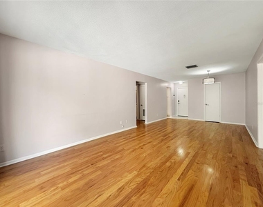 4607 W Fig Street - Photo Thumbnail 3