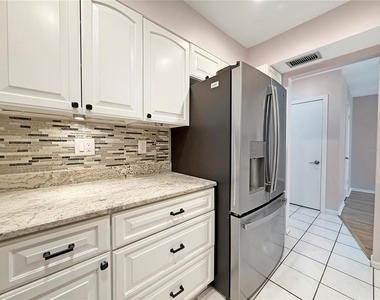 4607 W Fig Street - Photo Thumbnail 11