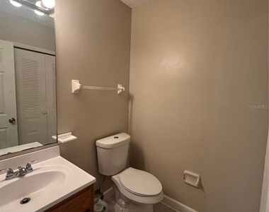 6231 Yorktown Drive - Photo Thumbnail 13