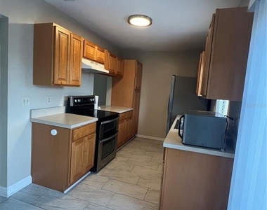 6231 Yorktown Drive - Photo Thumbnail 4