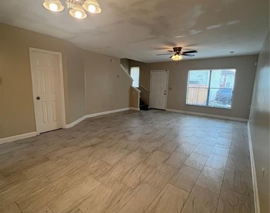 6231 Yorktown Drive - Photo Thumbnail 15