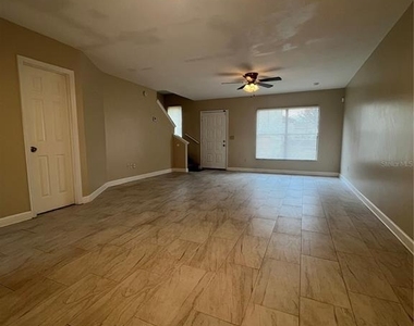 6231 Yorktown Drive - Photo Thumbnail 9