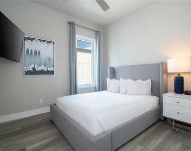 7740 Sandy Ridge Drive - Photo Thumbnail 21
