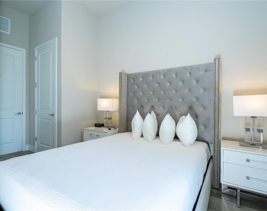 7740 Sandy Ridge Drive - Photo Thumbnail 44