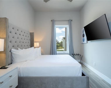 7740 Sandy Ridge Drive - Photo Thumbnail 42
