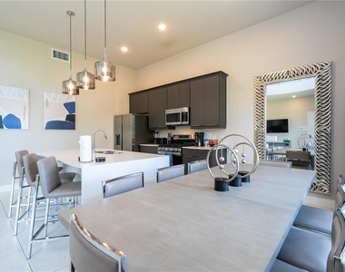 7740 Sandy Ridge Drive - Photo Thumbnail 10