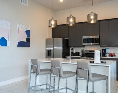 7740 Sandy Ridge Drive - Photo Thumbnail 7
