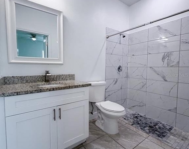 812 Glastonbury Drive - Photo Thumbnail 14