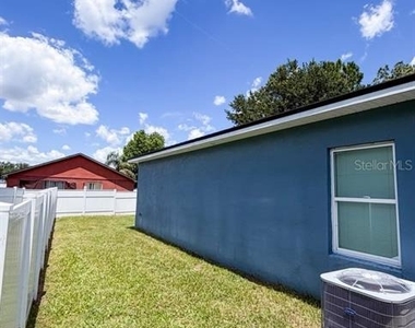 812 Glastonbury Drive - Photo Thumbnail 23