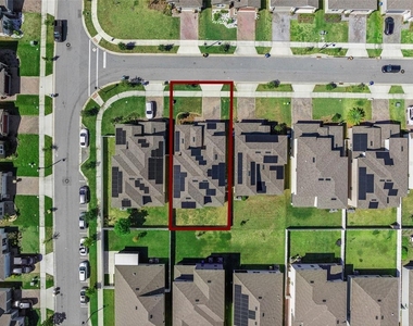 1111 Lone Palm Way - Photo Thumbnail 43