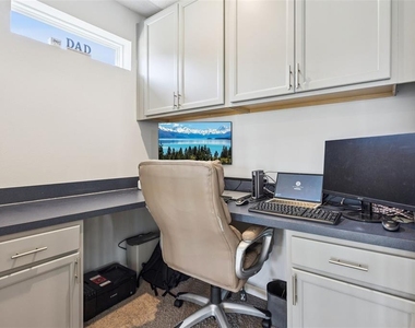 1111 Lone Palm Way - Photo Thumbnail 34