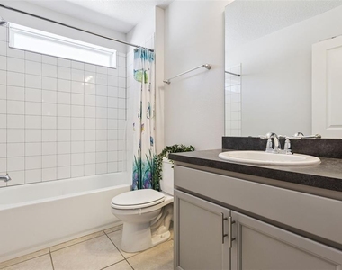 1111 Lone Palm Way - Photo Thumbnail 35