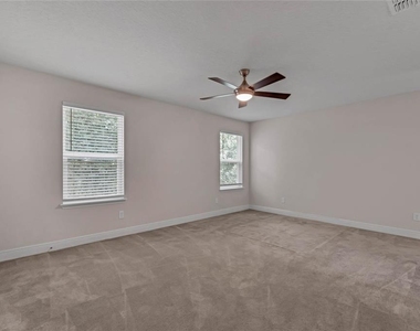 569 Bethesda Court - Photo Thumbnail 7