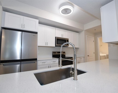 12208 Wild Iris Way - Photo Thumbnail 10
