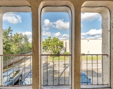 542 Orange Drive - Photo Thumbnail 33