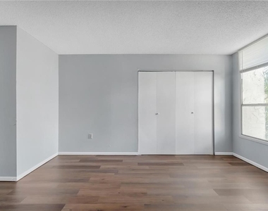 542 Orange Drive - Photo Thumbnail 24