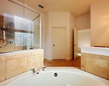 13809 Amelia Pond Drive - Photo Thumbnail 10
