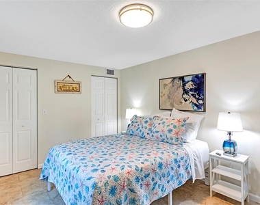 159 Laurie Drive - Photo Thumbnail 4