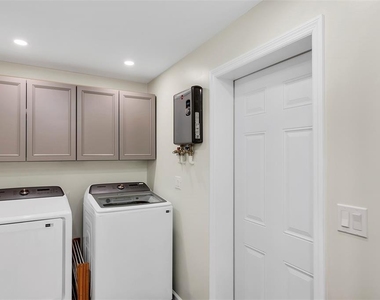 159 Laurie Drive - Photo Thumbnail 16