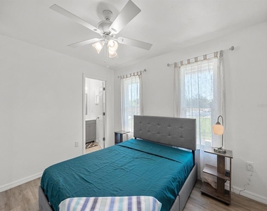 23019 Seneca Avenue - Photo Thumbnail 13