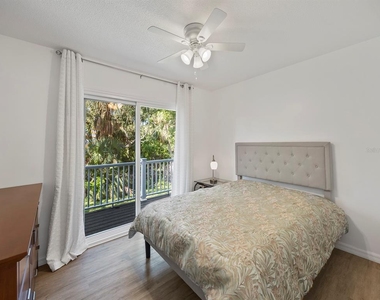 23019 Seneca Avenue - Photo Thumbnail 15