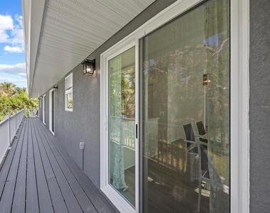23019 Seneca Avenue - Photo Thumbnail 19