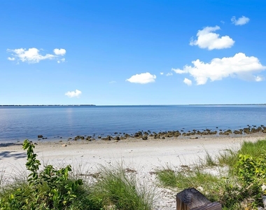 23019 Seneca Avenue - Photo Thumbnail 25