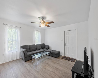 23019 Seneca Avenue - Photo Thumbnail 7