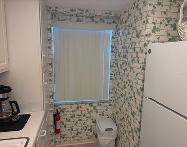 1400 Tarpon Center Drive - Photo Thumbnail 3