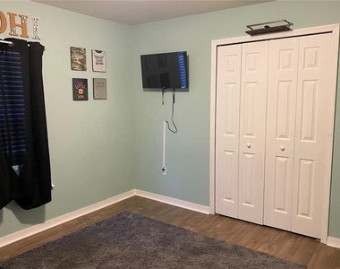 4600 Tarrega Street - Photo Thumbnail 10