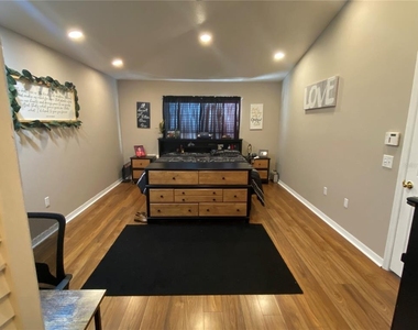 4600 Tarrega Street - Photo Thumbnail 7