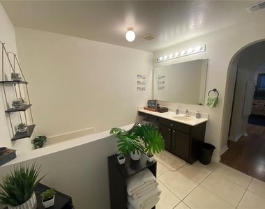 4600 Tarrega Street - Photo Thumbnail 9