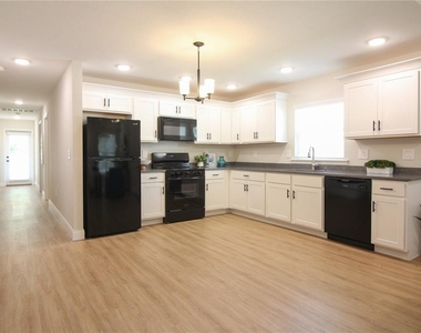 1242 Dorothy Street - Photo Thumbnail 8