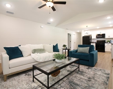 1242 Dorothy Street - Photo Thumbnail 3
