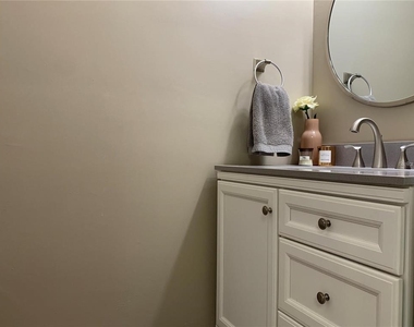 887 Nw 21st Avenue - Photo Thumbnail 15