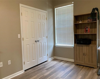 887 Nw 21st Avenue - Photo Thumbnail 28