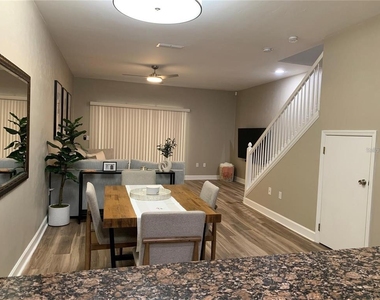 887 Nw 21st Avenue - Photo Thumbnail 7