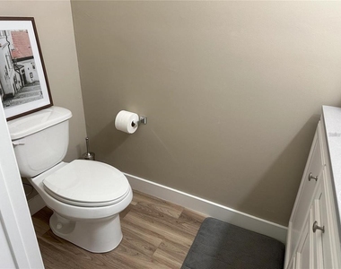 887 Nw 21st Avenue - Photo Thumbnail 14