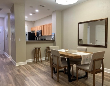 887 Nw 21st Avenue - Photo Thumbnail 6