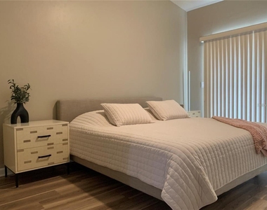 887 Nw 21st Avenue - Photo Thumbnail 20