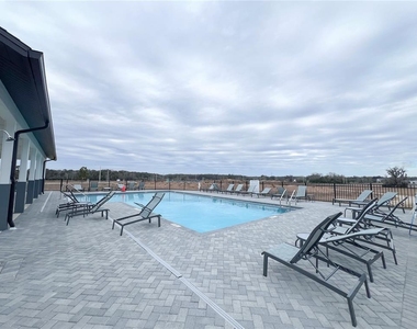 12453 Nw 137th Terrace - Photo Thumbnail 17