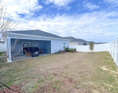 12453 Nw 137th Terrace - Photo Thumbnail 16