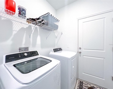 12453 Nw 137th Terrace - Photo Thumbnail 15