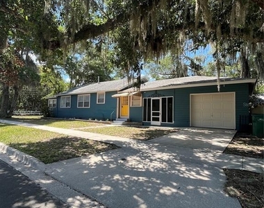 949 N Grandview Street - Photo Thumbnail 1