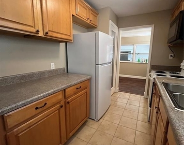 949 N Grandview Street - Photo Thumbnail 4