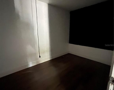 949 N Grandview Street - Photo Thumbnail 19